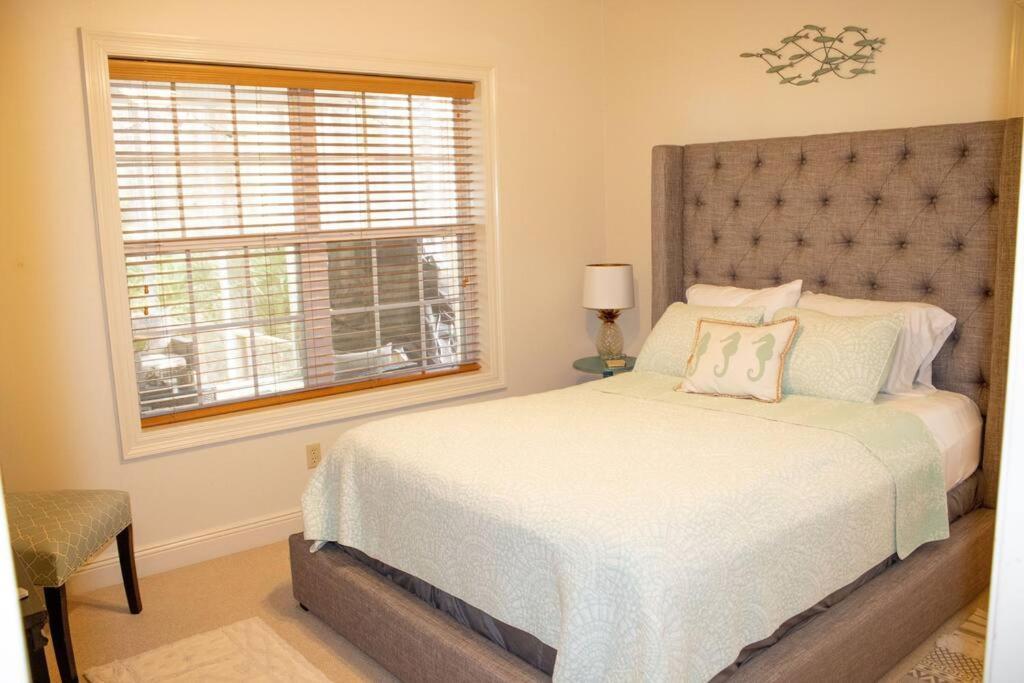 Pet Friendly Tranquil Cottage With Fire-Pit And Seasonal Hot Tub Sept-March Minutes To Beaches Dauphin Island Zewnętrze zdjęcie
