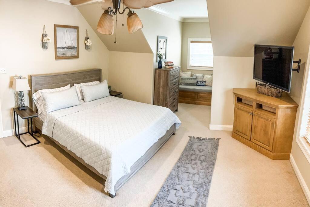 Pet Friendly Tranquil Cottage With Fire-Pit And Seasonal Hot Tub Sept-March Minutes To Beaches Dauphin Island Zewnętrze zdjęcie